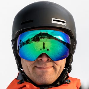 Oakley Flight Deck goggles i Factory Pilot Blackout design med Prizm Jade Iridum linse