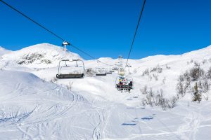 På vej op med stoleliften "Roni" // Foto: Troels Kjems