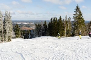 Skiløbere i Isaberg
