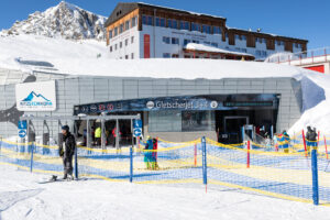 Nysne, solskin og alligevel ingen liftkøer // Foto: Troels Kjems