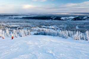Perfekte sneforhold og god plads på Lindvallens pister // Foto: Troels Kjems
