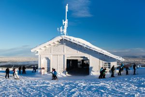 En dybfrossen topstation for stoleliften "Express 303" i Lindvallen // Foto: Troels Kjems