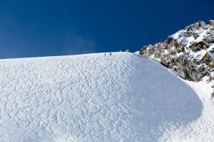 Offpiste skiløb ved siden af stoleliften E65 Seiterkar i Sölden, Østrig.